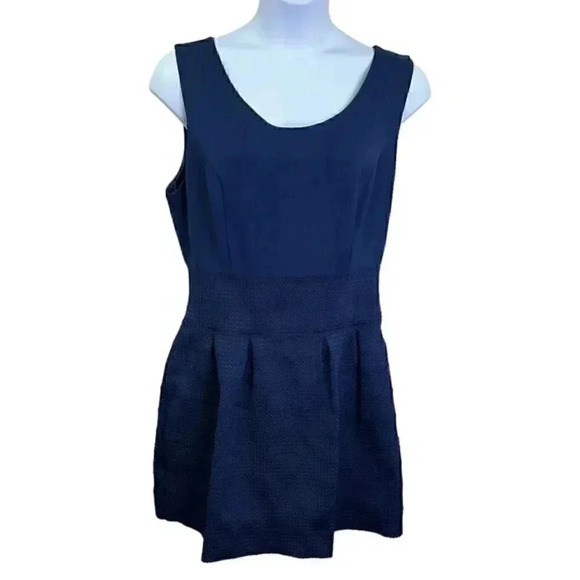 New York & Company Dresses & Skirts - New York & Company Navy blue sleeveless cocktail dress XXL Stretch
